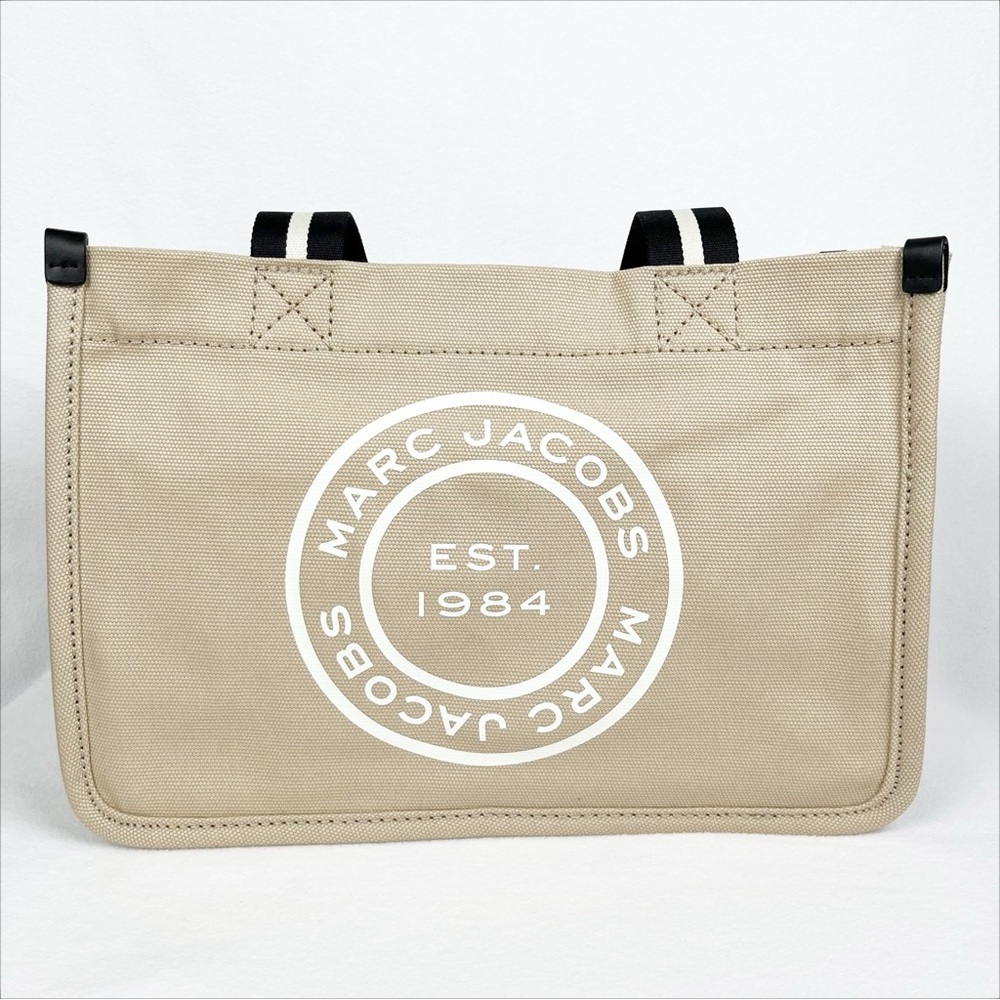 Marc Jacobs Tote Bag - Picture 2 of 9